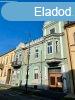 Elad laks Vasvr, 	Belvros