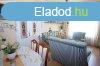 Hatalmas terasszal, nagy alapterlet, polgri laks elad, 