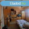 Hmesben 3 szobs laks kerttel s garzzsal elad