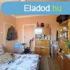 Hmesben 3 szobs laks kerttel s garzzsal elad