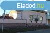 Szolnokon a belvrosban  1765 m2-es telek s csaldi hz KIA