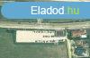 Elad fldterlet Pcel, 	Prhuzamos utca