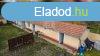 Elad raktr Tura, 	Szent Istvn t