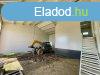 Elad 109m2-es Raktr, Gdll