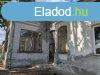 Elad 350 nm-es Feljtand Csaldi hz Trkeve