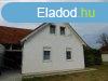 Balatontl 14 km re Mtysdombon 2 szintes csaldi hz elad