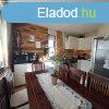 Vecssen 117 m2-es, 5 hlszoba + nappalis hz, 438 m2 t