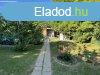 Elad csaldi hz Budakeszi, 	Mriamakk
