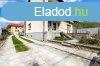 Elad csaldi hz Pcel, 	Csnya t kzelben