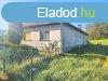 Elad csaldi hz Bde, 	Csendes utcja