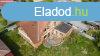 Elad csaldi hz Tura, 	Iskolhoz kzel