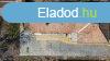 Elad csaldi hz Tura, 	Kzponti helyen