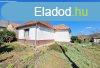 Elad csaldi hz Csatr, 	Zskutcja