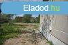 Elad csaldi hz Rtt, 	Csendes utca