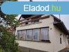 Elad csaldi hz Bejcgyertynos, 	Csendes utca