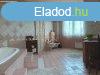 Elad csaldi hz Mogyord, 	Akc kz