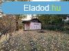 Elad csaldi hz Szentendre, 	Sztelin tr kzelben