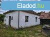 Elad csaldi hz Csknydoroszl, 	Csendes utca