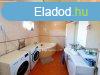 Elad 180 nm-es Csaldi hz rd F utca 
