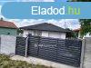 Elad 131 nm-es j pts Csaldi hz rd Fenyves-Parkvros