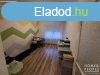 Zsombn csaldi hz csendes helyen elad!