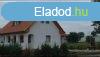 Kehidakustnyban csaldi hz elad !
