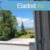 Egyedi kzvetlen vzparti, feljtott nyaral Balatonfenyves