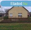 Elad 107 nm-es Csaldi hz Solt Blcsde 