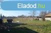 J ron feljtott csaldi hz 8 km-re a Balatontl elad! -