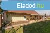 Elad Hz, Lajoskomrom 24.900.000 Ft