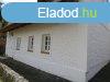 4 csaldi hz, pinckkel, garzzsal egytt elad Balatoneder