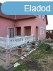 Elad 180 nm-es Feljtott Csaldi hz Pcs Szabolcs 