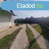 Szarvason csaldi hz elad!