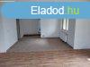 Elad 102 nm-es j pts Csaldi hz Felstrkny