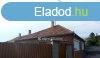 Elad 123 nm-es Csaldi hz Miske voda,F t 