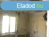 Elad 100 nm-es Feljtand Csaldi hz Madaras Honvd utca 