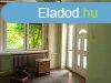 Elad csaldi hz Fehrvrcsurgn