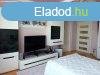 Elad 70 nm-es Feljtott Panellaks Debrecen Fredi t  