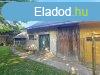 Elad csaldi hz Ikldbrdce, 	lakhat hz kt, garzs, pi