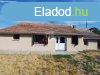 Elad csaldi hz Baja, 	Csendes kis utcban