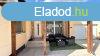 Elad feljtott csaldi hz Nyregyhza kertvrosi rszn, 