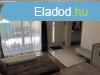 Elad feljtott csaldi hz Nyregyhza kertvrosi rszn, 