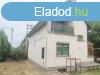 Elad csaldi hz Budapest, XVII. kerlet, 	Emlk utca
