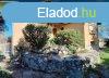  Izskon elad 900m2-es parkostott telken, 3 szintes, nagyo