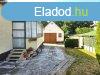 Elad 90 nm-es jszer llapot Csaldi hz rd Tisztviselt