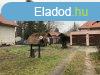 Kiad csaldi hz, Kecskemt Villanegyedben