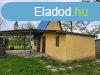 Elad panorms kis hz szlvel a Szalacskai kpolna mgtt