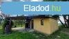 Elad panorms kis hz szlvel a Szalacskai kpolna mgtt