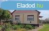 Figyelem, fiatalok, els lakst keresk,!Verhetetlen ron e