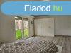 Kiad 44 nm-es Feljtott Tglalaks Pcs Belvros 